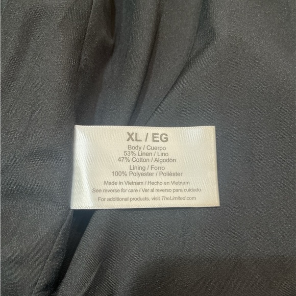 The Limited Black Tailored Blazer with Notched Lapels - Picture 6 of 7